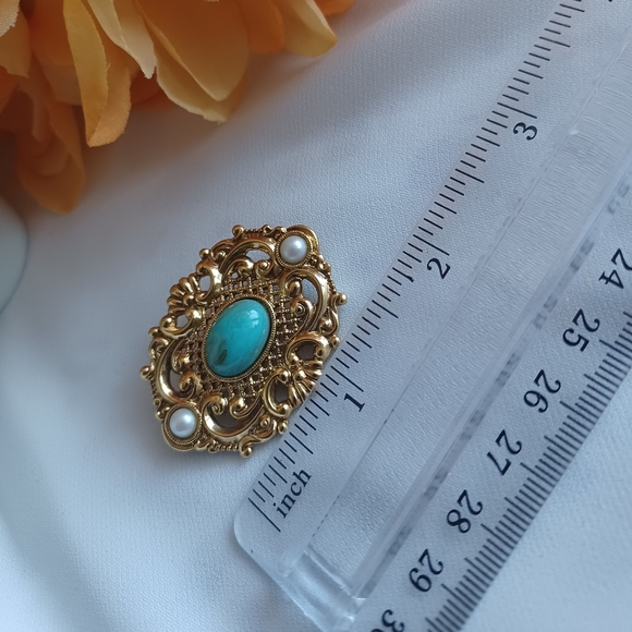 Golden Turquoise Brooch with Pearls - Picture 9 of 12